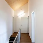 Jhs Apartmán *